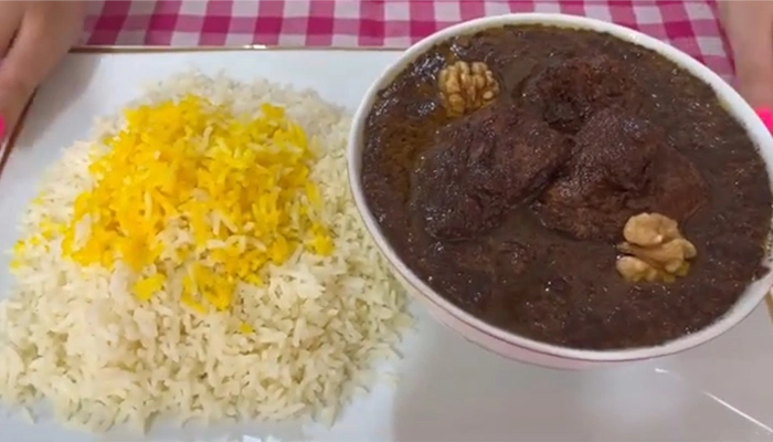 خورشت فسنجان رستورانی