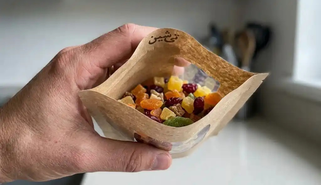 بررسی کیفیت و تازگی میوه خشک حبه ای در بسته بندی زیپ دار