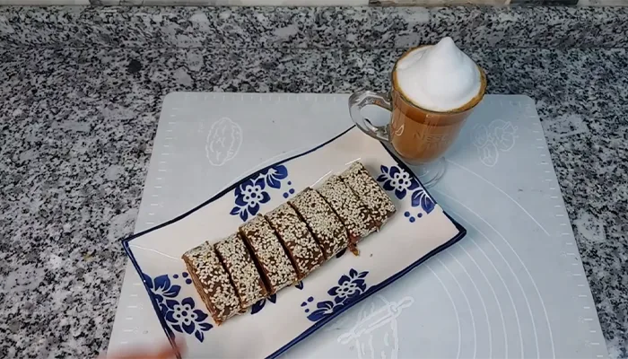 طرز تهیه رولت خرما؛ دستور ساده و بدون فر